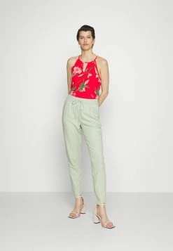 ONLY Tall ONLNOVA LUX KEYHOLE - Top - Chinese Red India -ONLY Tall Shop df68a6c6073a4417ab9add5729d0345c