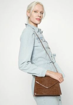 ONLY Tall ONLINC MONICA LIFEDNM DRESS TALL - Denim Dress - Light Blue Denim -ONLY Tall Shop e13e7f2b34054f1ab309197a1ee2a5e1