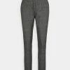 ONLY Tall ONLPOPTRASH SOFT CHECK PANT - Trousers - Black/cloud Dancer -ONLY Tall Shop e1f38a40c4f941b2a0d29f4b978f4b0d
