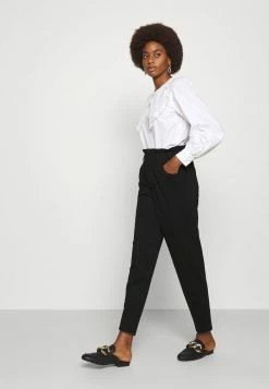 ONLY Tall ONLPOPTRASH LIFE CARROT PANT - Tracksuit Bottoms - Black -ONLY Tall Shop e4b70d6f59a545278c06310318ec0027