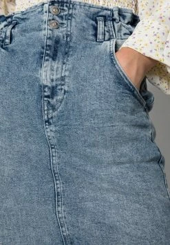 ONLY Tall ONLINC MILLIE ELAS WAISTBAND REA - Denim Skirt - Light Blue Denim 11 ONLY Tall ONLINC MILLIE ELAS WAISTBAND REA - Denim Skirt - Light Blue Denim -ONLY Tall Shop e6af081957194983a36cc5407848e79a