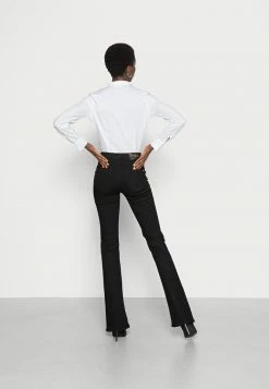 ONLY Tall ONLWAUW LIFE FLARE - Flared Jeans - Black Denim -ONLY Tall Shop e8e9c04fa6ed42e9b6810566218b40df