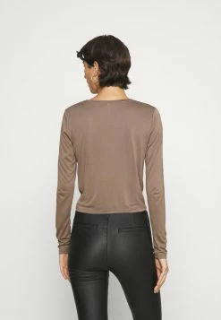 ONLY Tall ONLFREE LIFE TWIST - Long Sleeved Top - Walnut 9 ONLY Tall ONLFREE LIFE TWIST - Long Sleeved Top - Walnut -ONLY Tall Shop e91ec78cf4904d0981eef4e6f1aadb22