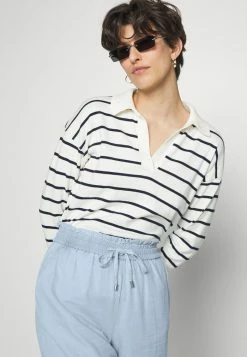 ONLY Tall ONLBEA LIFE STRING - Relaxed Fit Jeans - Light Blue Denim -ONLY Tall Shop e92b0464af234a8892f021f040e9789d