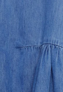 ONLY Tall ONLNEW CANBERRA - Button-down Blouse - Light Medium Blue Denim -ONLY Tall Shop ef775f7736224d7b8fc4aa783f8aaf0d