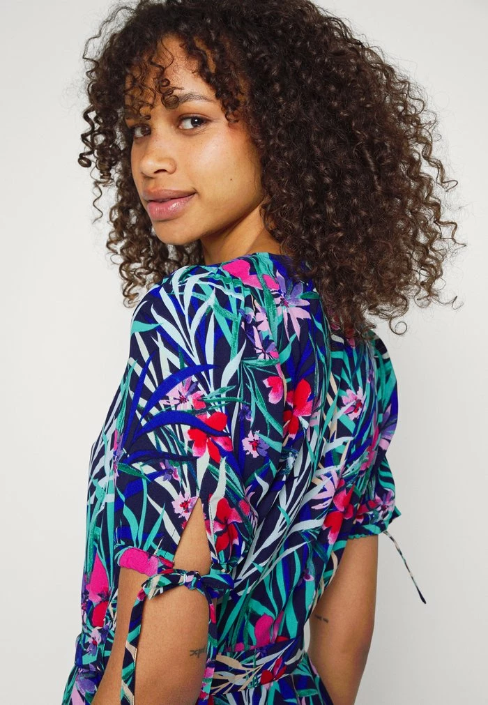 ONLY Tall ONLLINA V-NECK DRESS - Day Dress - Patriot Blue 7 ONLY Tall ONLLINA V-NECK DRESS - Day Dress - Patriot Blue - Image 5