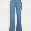 ONLY Tall ONLCAMILLE LIFE EX - Bootcut Jeans - Light Blue Denim -ONLY Tall Shop f1a4d6ffbd2b4ecc83f08a45222e6595