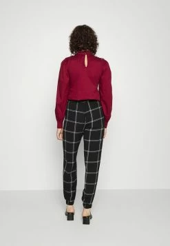 ONLY Tall ONLNOVA LUXLOUNGE PANT - Trousers - Black -ONLY Tall Shop f35f7d654d5547fbb8b75b4814bbd4a6