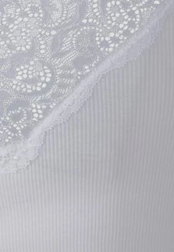 ONLY Tall ONLOLIVIA - Top - Bright White 7 ONLY Tall ONLOLIVIA - Top - Bright White -ONLY Tall Shop f4826b95c63542c0ad01f3e5df74018d