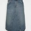 ONLY Tall ONLLYDIA LIFE RAW EDGE SKIRT - Denim Skirt - Medium Blue Denim -ONLY Tall Shop fbf036763b53445b9e4e66eea0284ee0