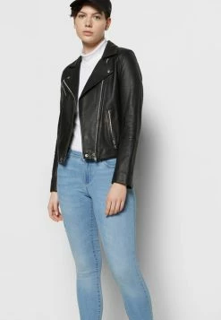 ONLY Tall ONLWAUW LIFE - Jeans Skinny Fit - Light Medium Blue Denim -ONLY Tall Shop fc765c31d09d49f084fb14b2022dc117