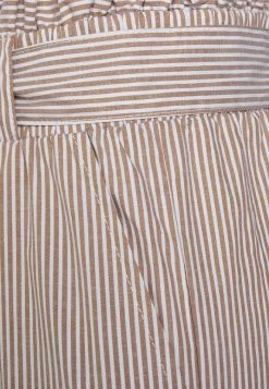 ONLY Tall ONLSMILLA BELT - Shorts - Toasted Coconut White -ONLY Tall Shop fd88bab4f63e4eb78270fb389efd0b6f