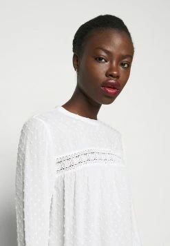 ONLY Tall ONLPELIA LIFE DOT BLOUSE TALL - Blouse - Cloud Dancer -ONLY Tall Shop ffb2e89ae0134e6a9b7d08ca505e87d3